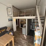 Mezzanine - Close To Beaches Lägenhet