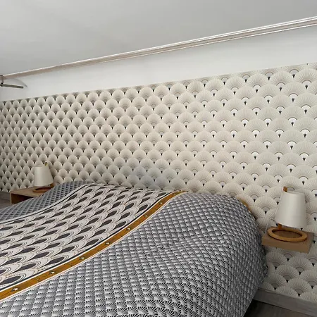 Mezzanine - Close To Beaches Menton