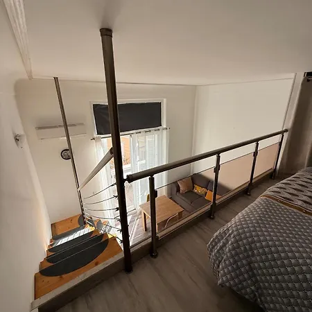 Mezzanine - Close To Beaches Apartment *
