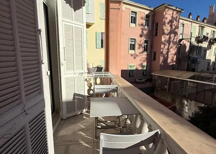 Mezzanine - Close To Beaches 公寓